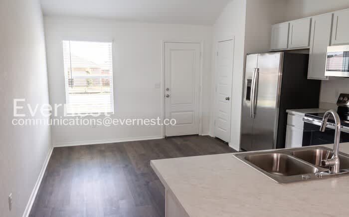 6673 Hollywood – photo 5