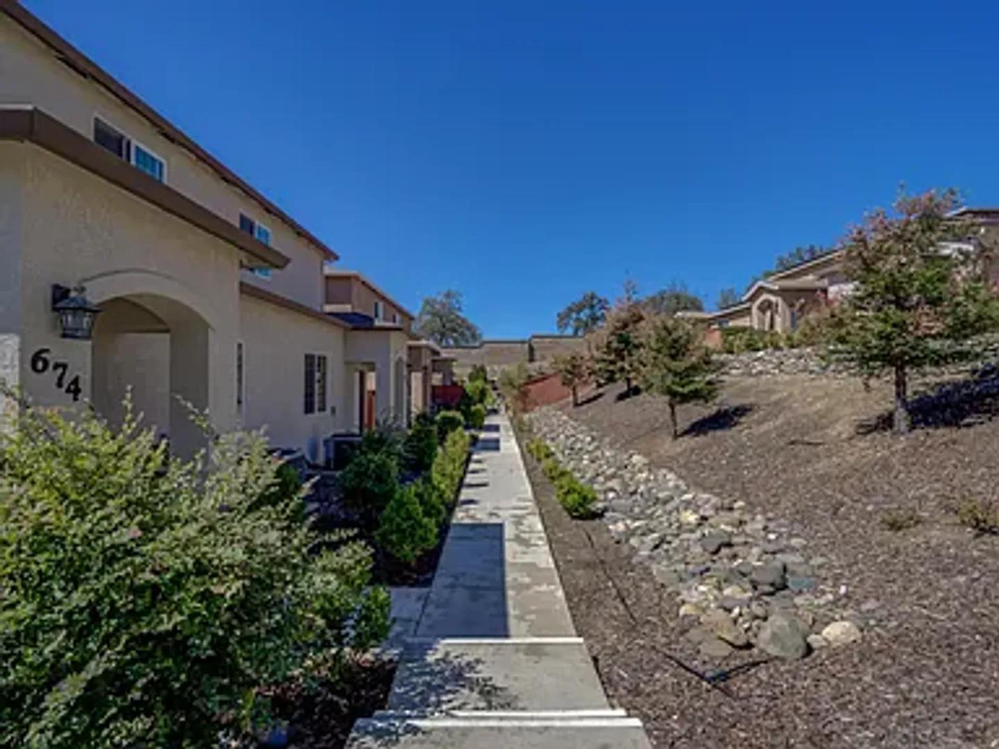 Highland Park 4 Bedroom – photo 2