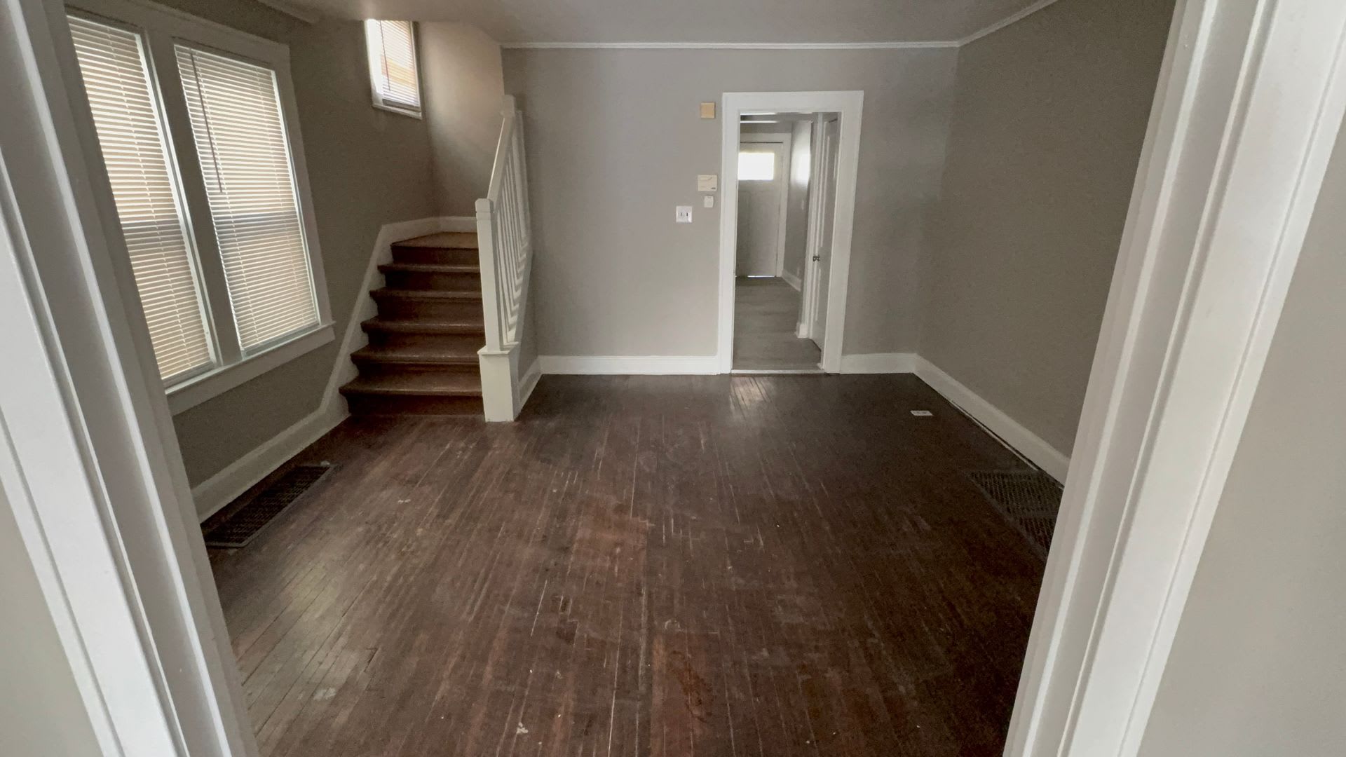 954 Heyl Ave. – photo 3