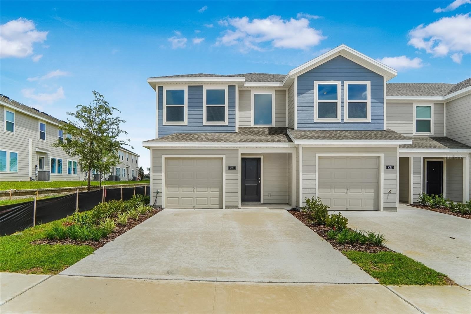 931 PHOENIX Street – photo 1