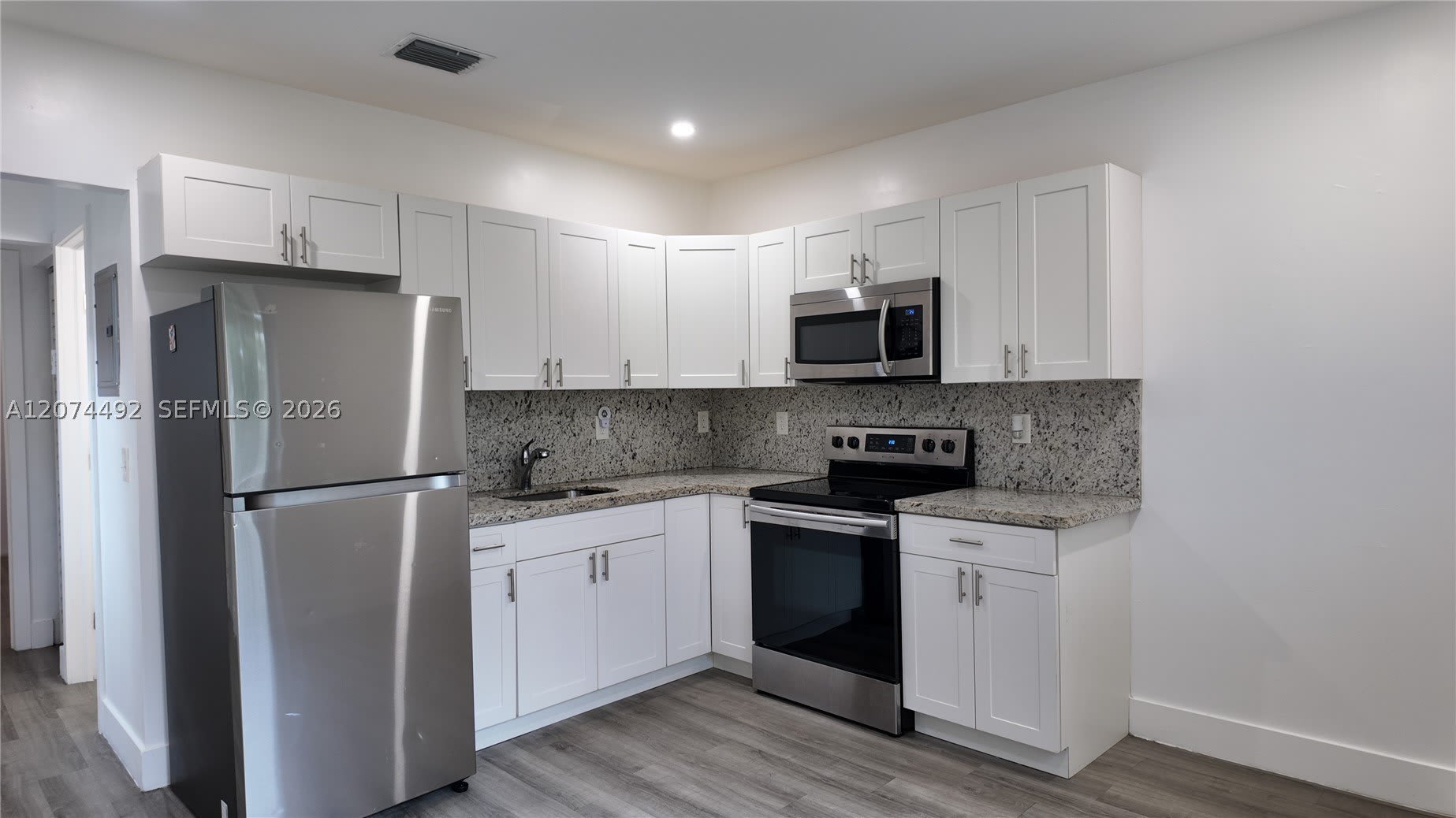 314 SW 10th Ave – photo 5
