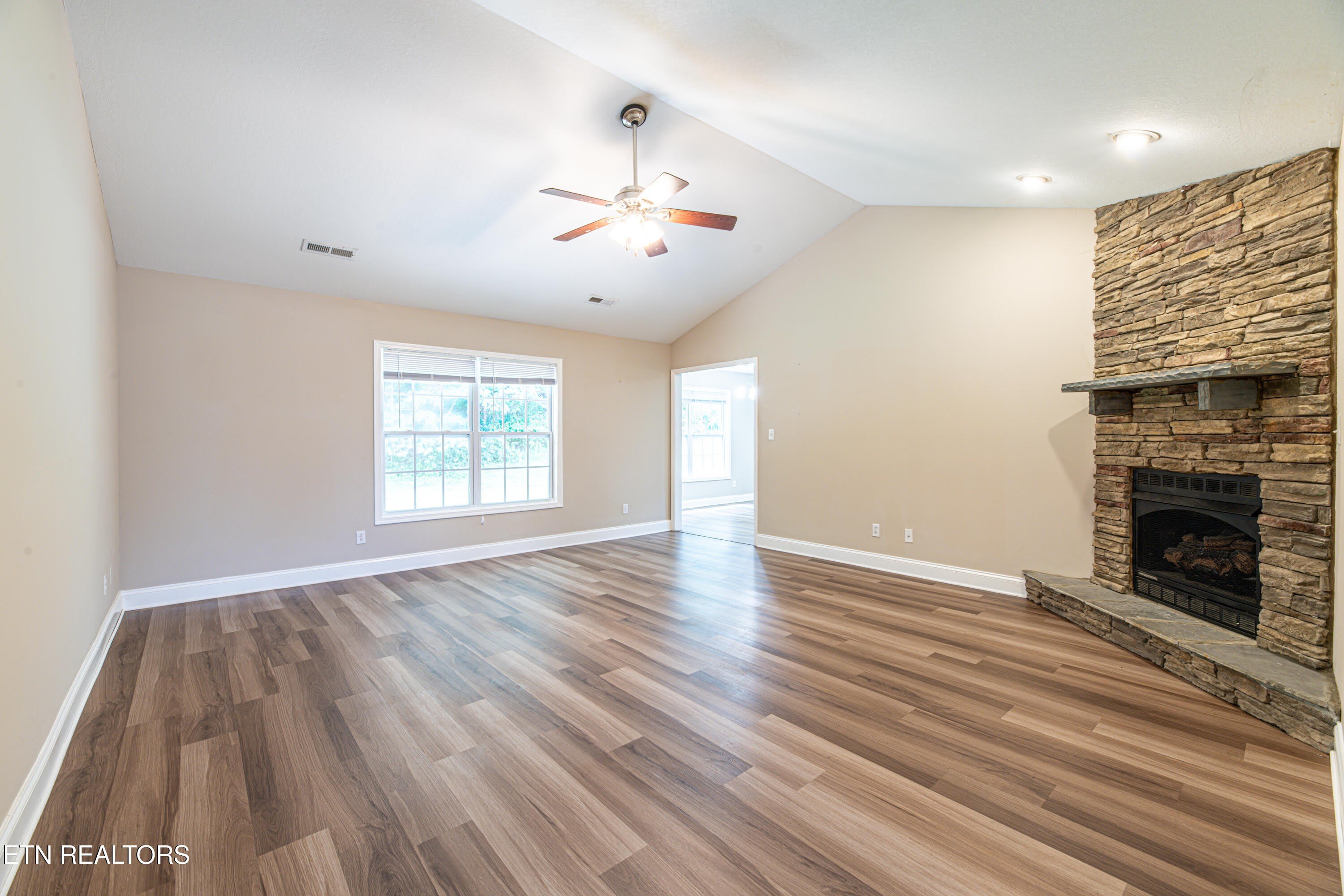 637 Marston Lane – photo 3