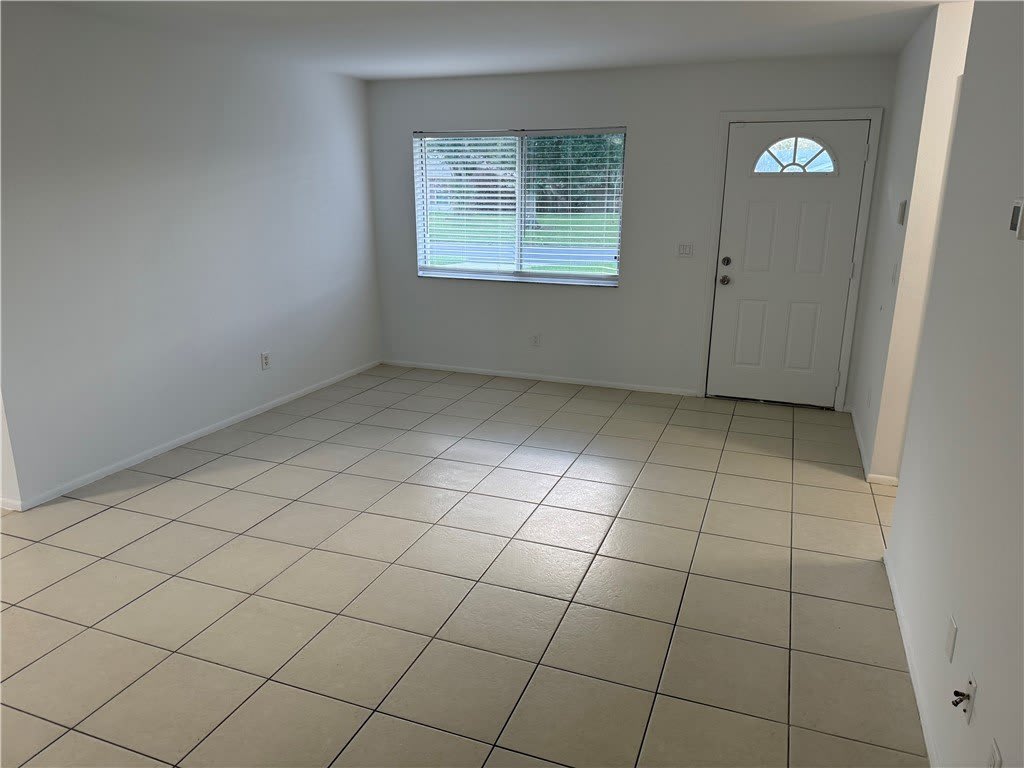 2205 15th Avenue SW – photo 4