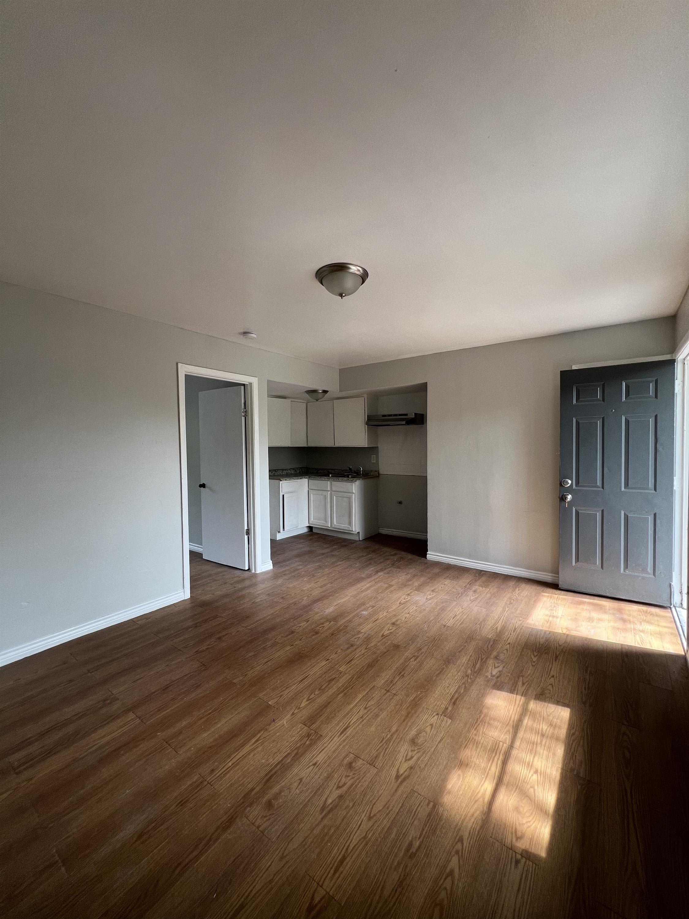 1723 West Mayfield Blvd – photo 4