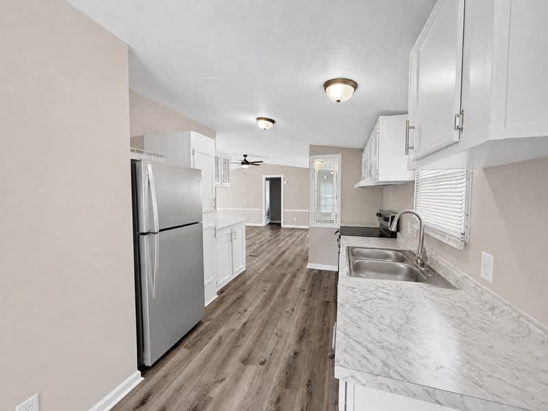 9009 Dorchester Ln – photo 5