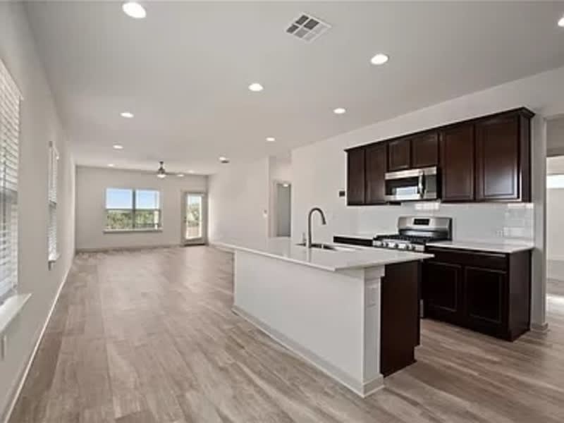 7717 Lowenfield Dr – photo 2