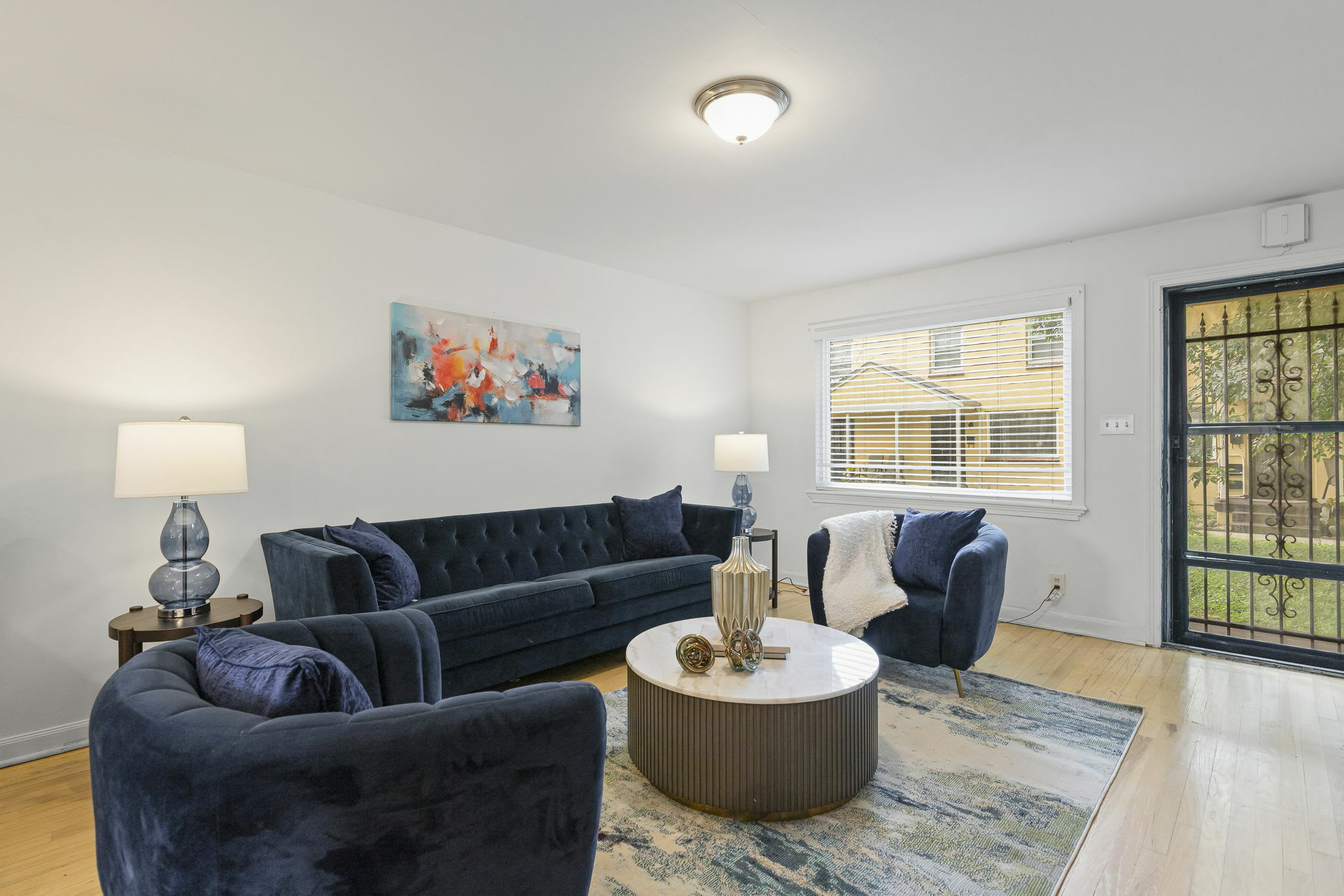 1011 West 38th Street – photo 4