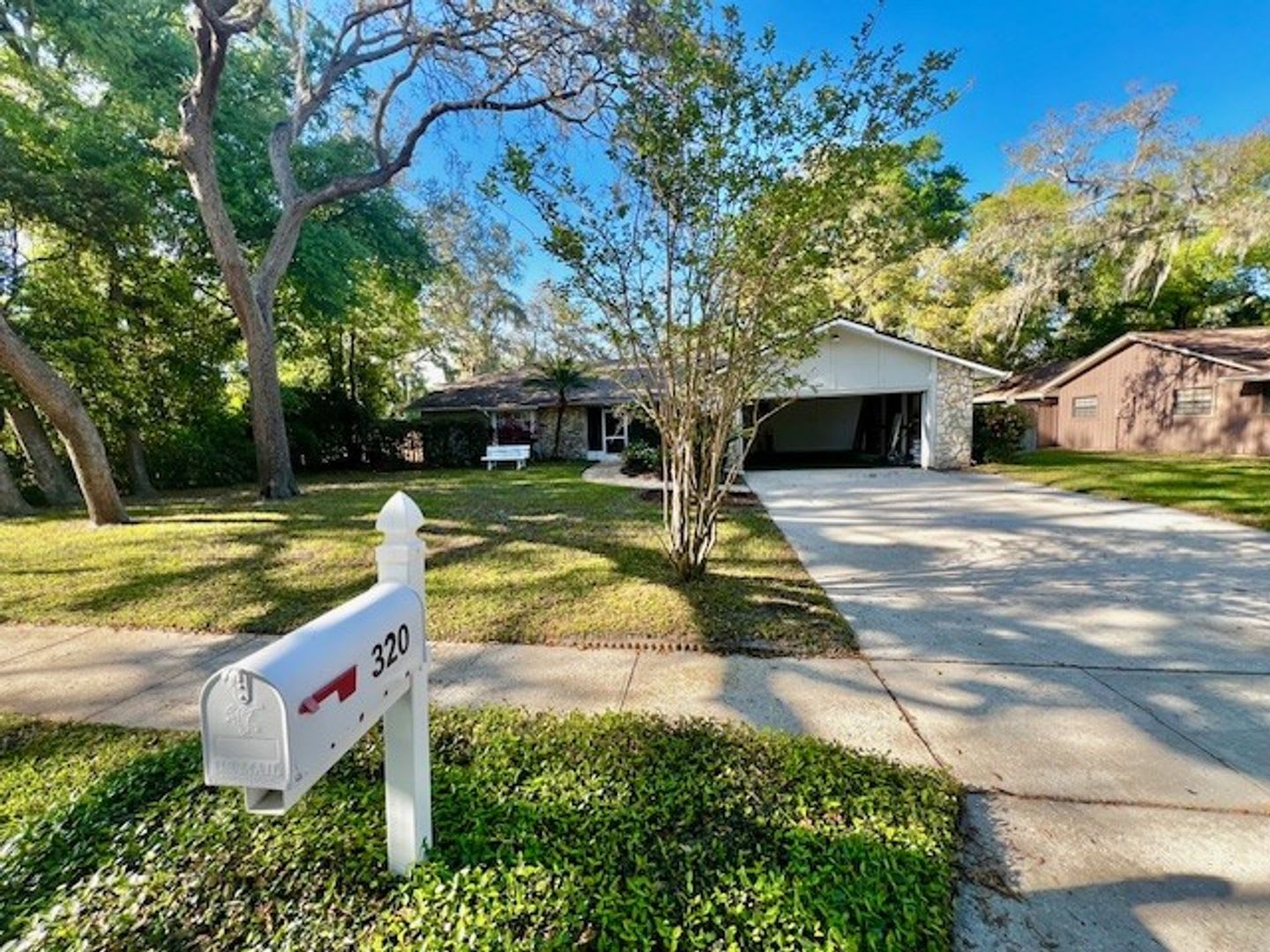 Welcome Home Move In October Beautiful 3X2 With Fenced In Yard 2 Car Garage Lawn Care Included Wonderful Community Boat Ramp – photo 2