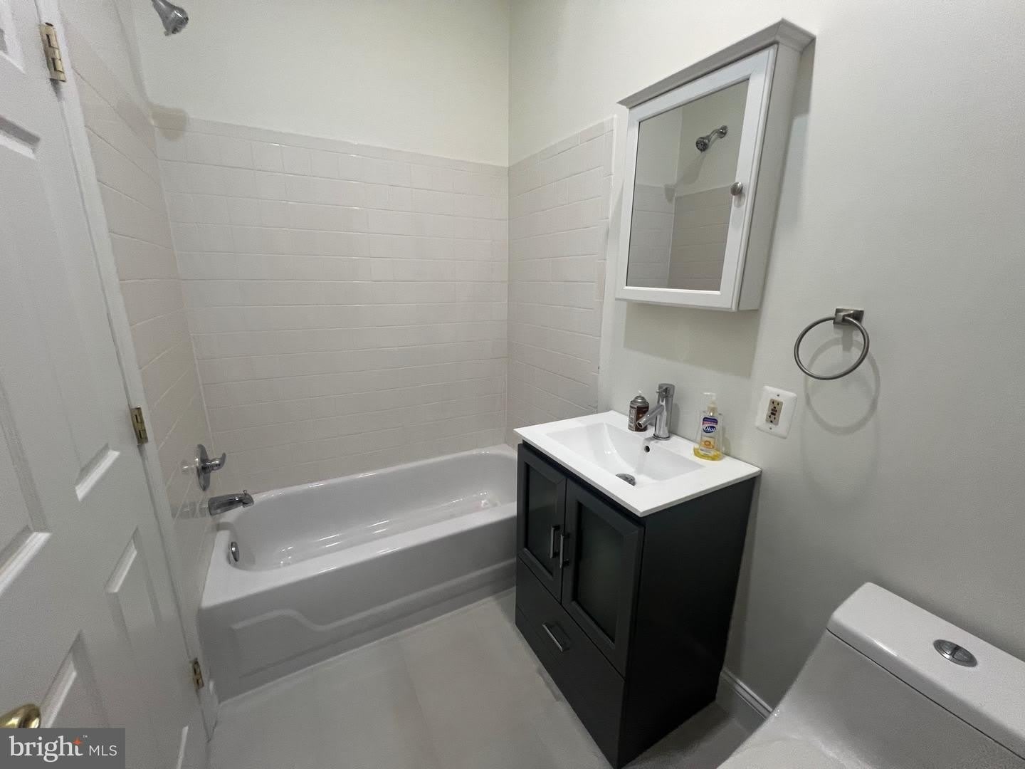 1324 H ST NE #2 – photo 3