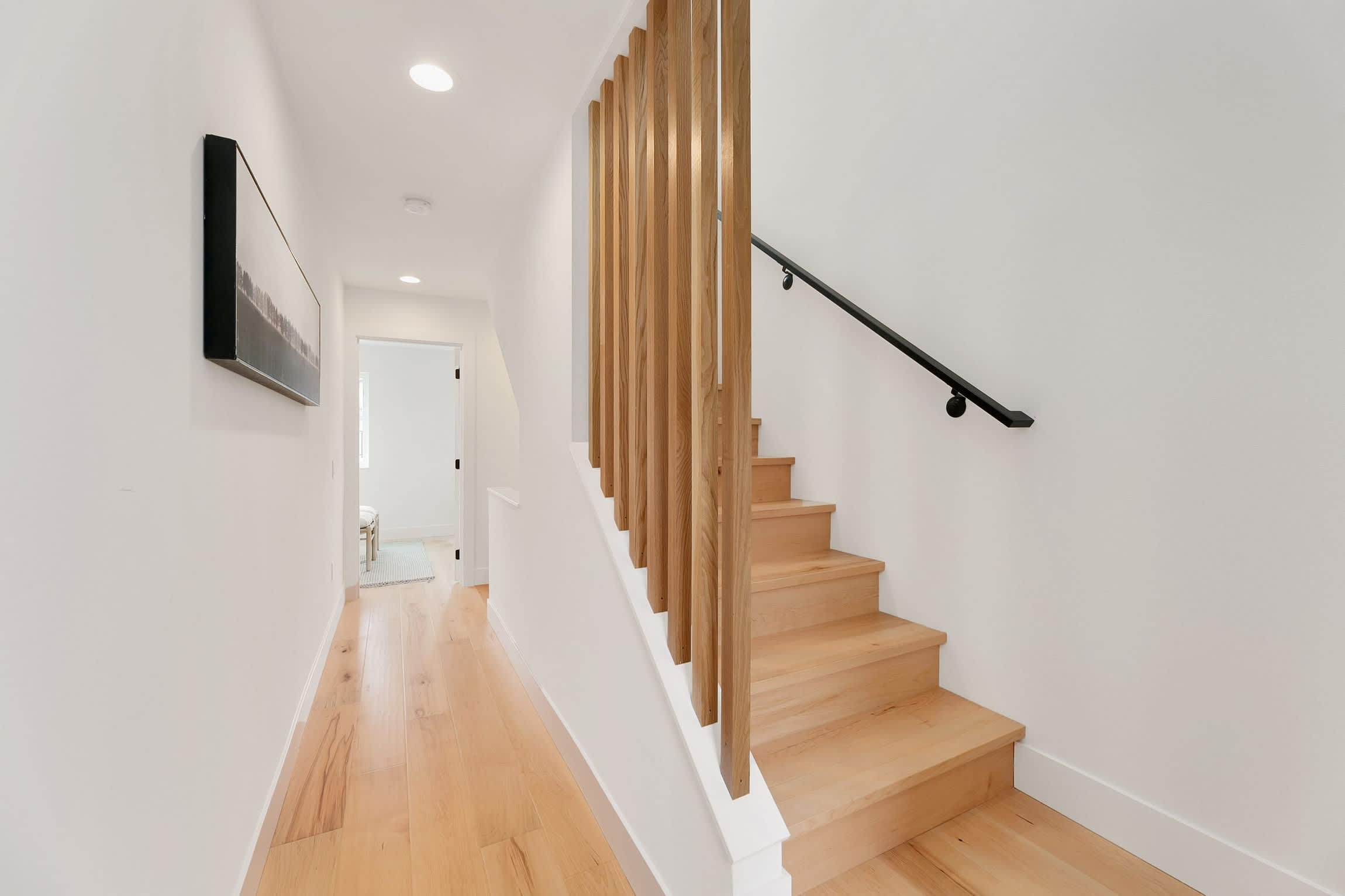 7033 35th Avenue Northeast – photo 3