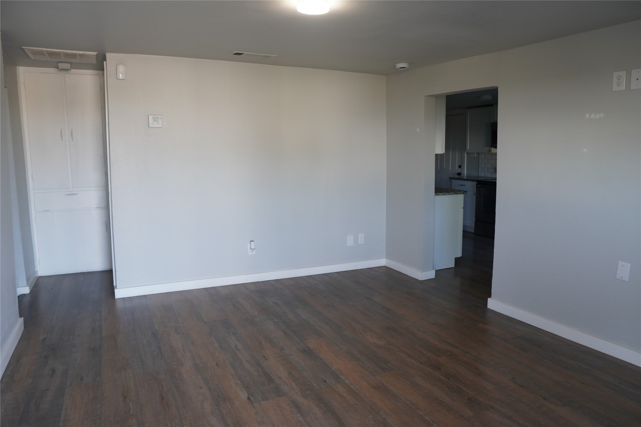 207 N Illinois Street – photo 3