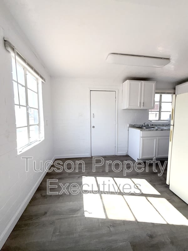 130 East Delano Street – photo 5