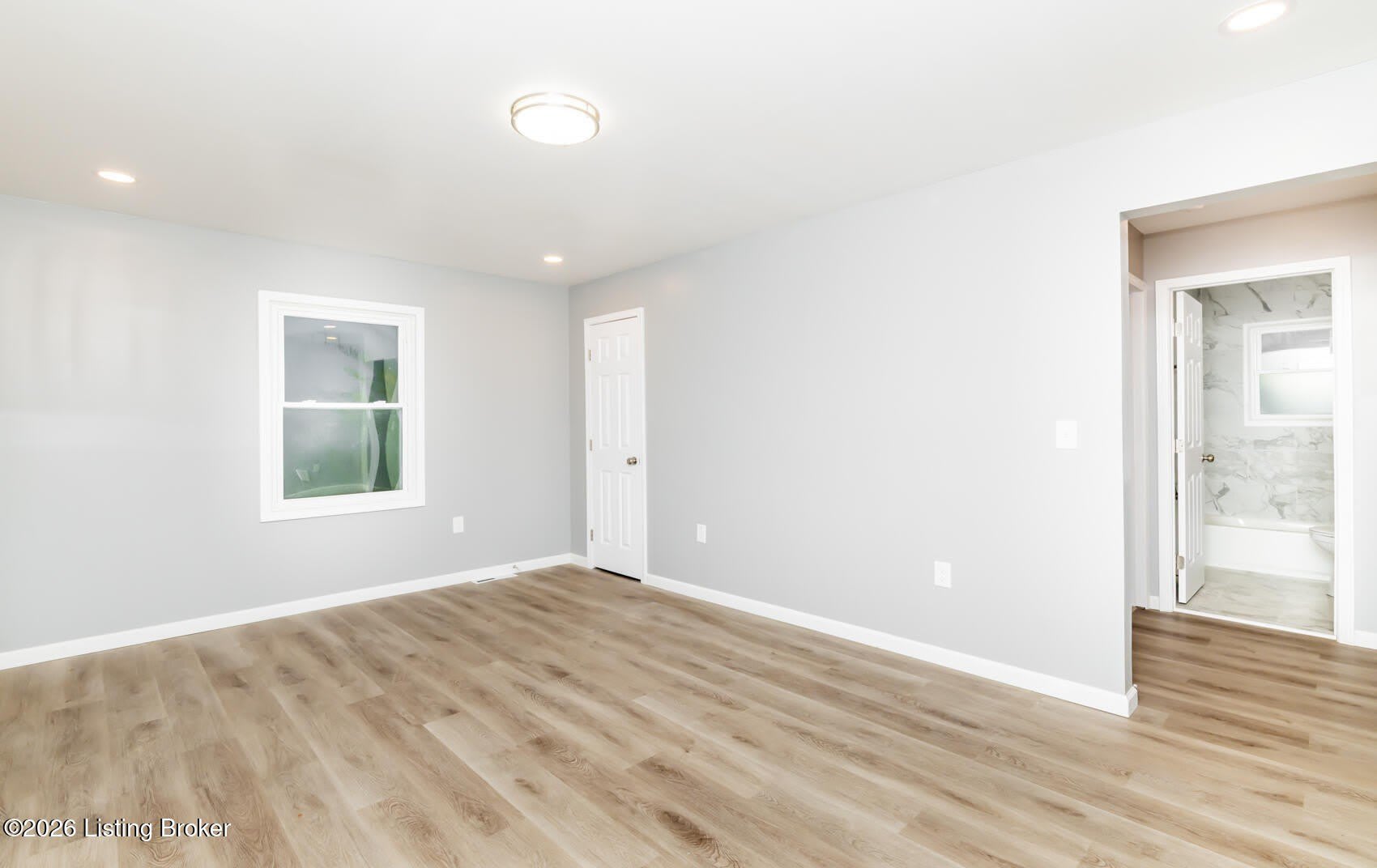204 W Warfield St – photo 4