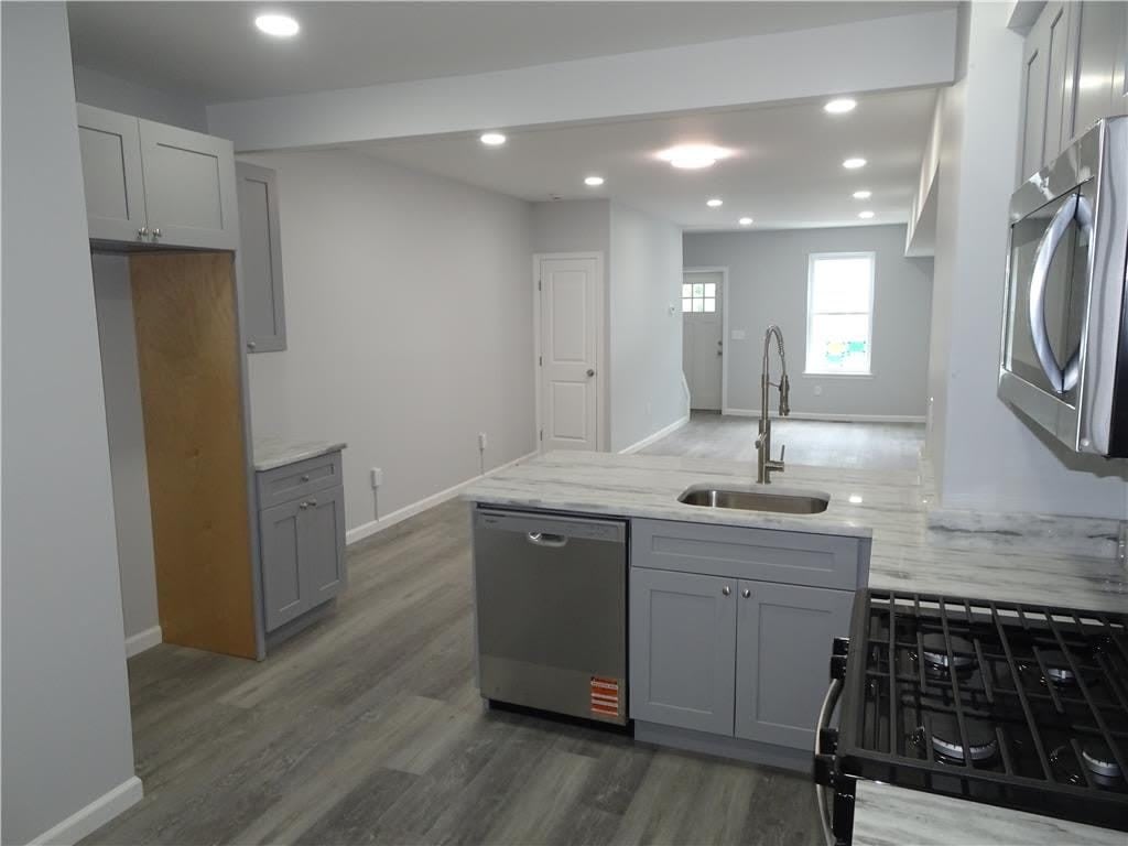 1535 E 7th Street – photo 5