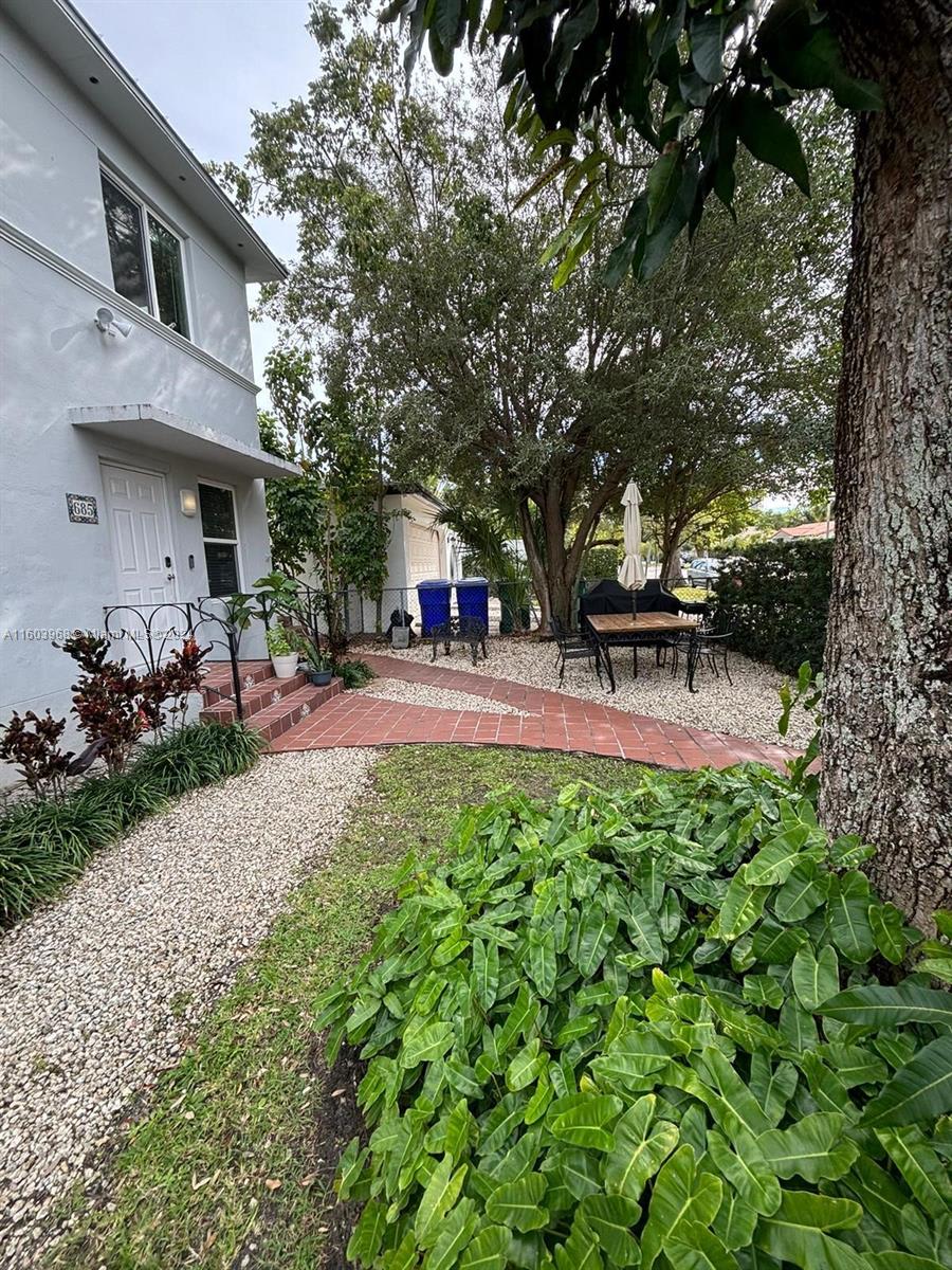 685 Southwest 19th Road – photo 2