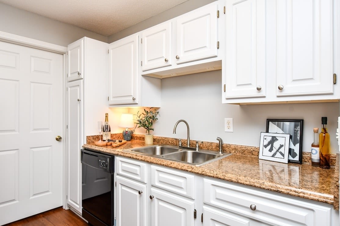 Shadow Creek Apartments – photo 4