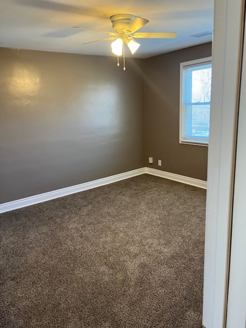 3 Bedroom Home with Basement and yard – photo 4