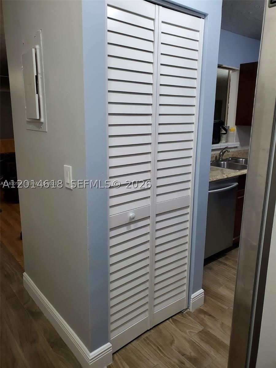 8000 Lagos De Campo Blvd – photo 3
