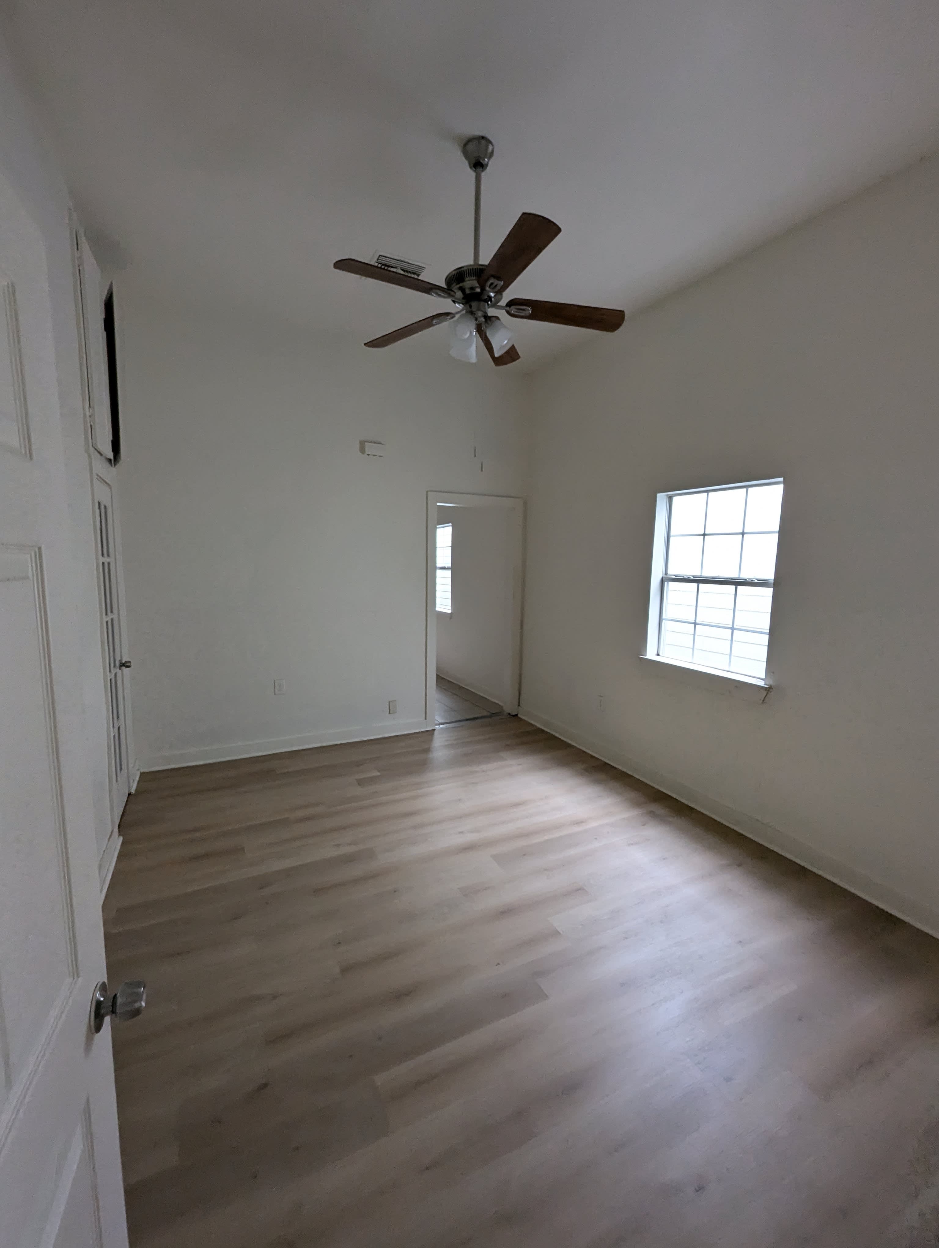 2914 Baudin St – photo 4