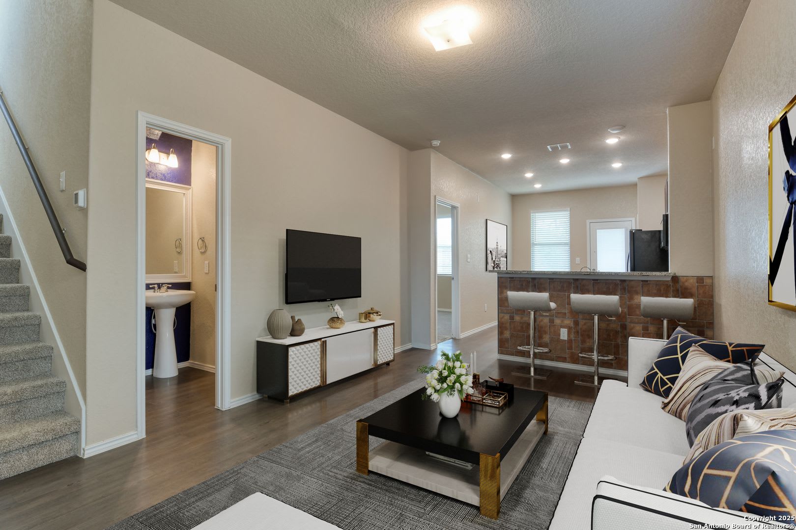 SPACIOUS 4-BEDROOM HOME IN SOMERSET TRAILS – photo 4