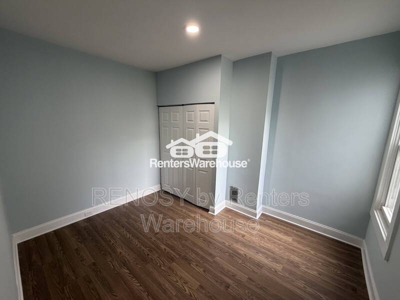 2033 N Fulton Ave – photo 5