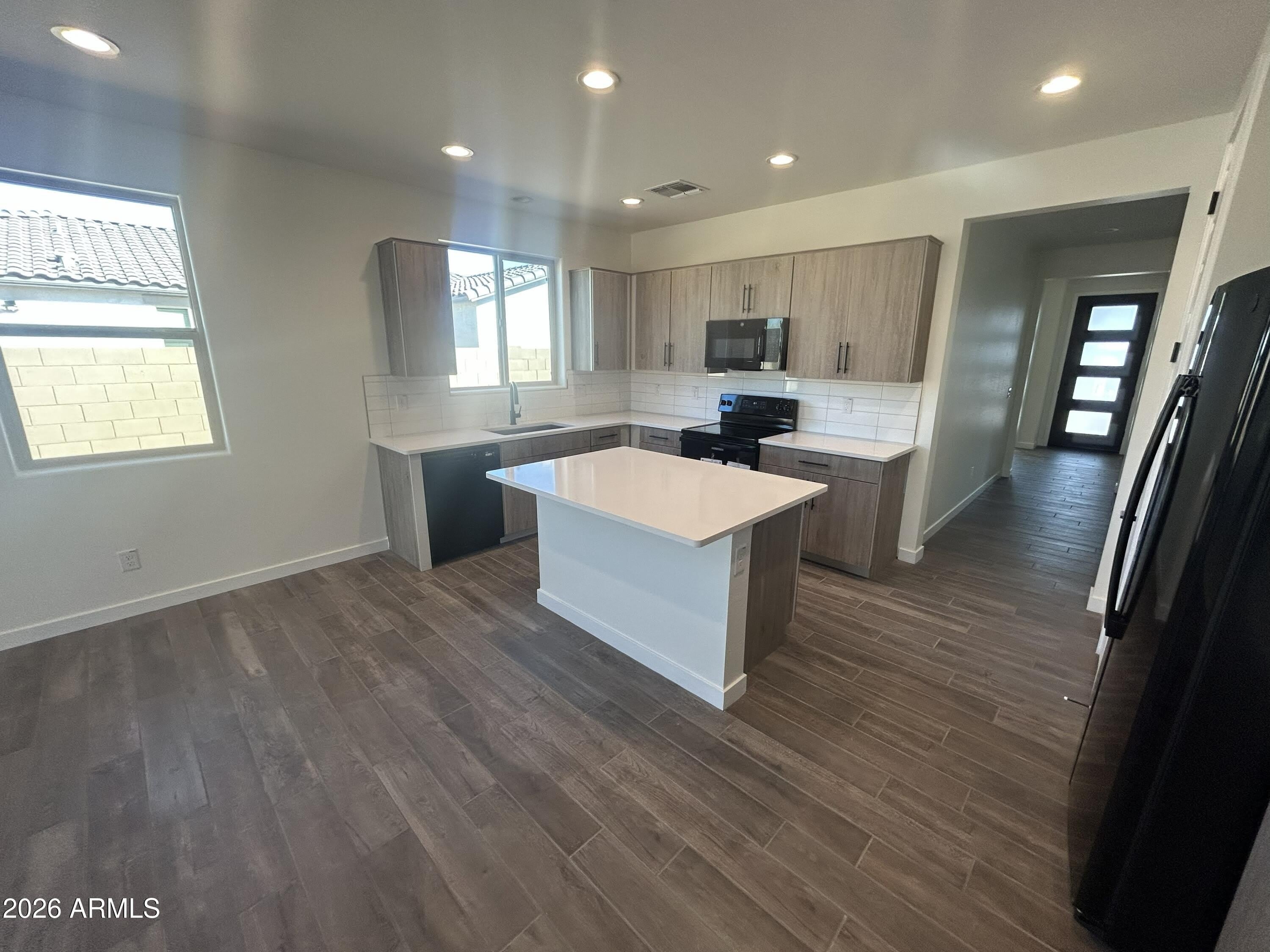 1626 E EVELYN Street – photo 2