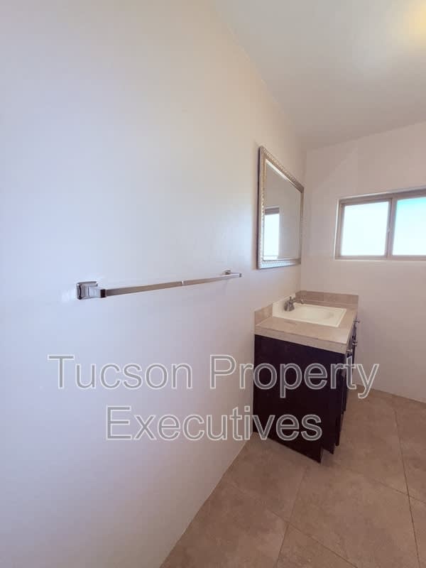 2925 North Estrella Avenue – photo 5