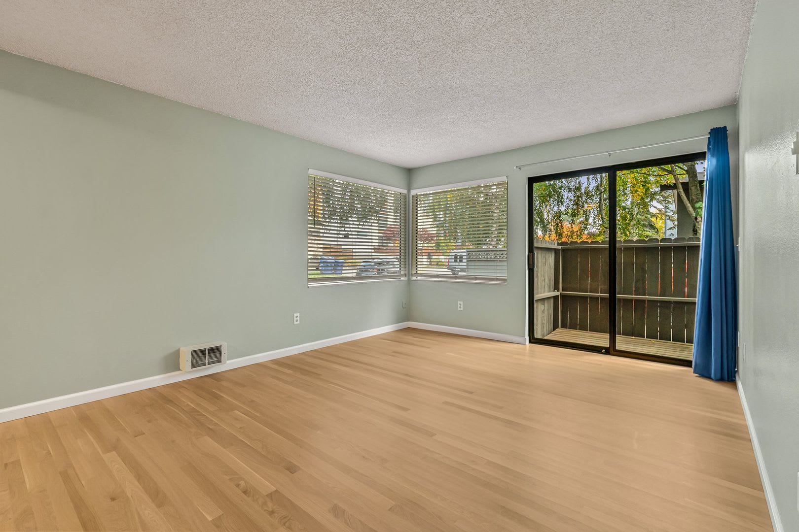 2 Bedroom 2 bath in the Heart of Ballard – photo 5