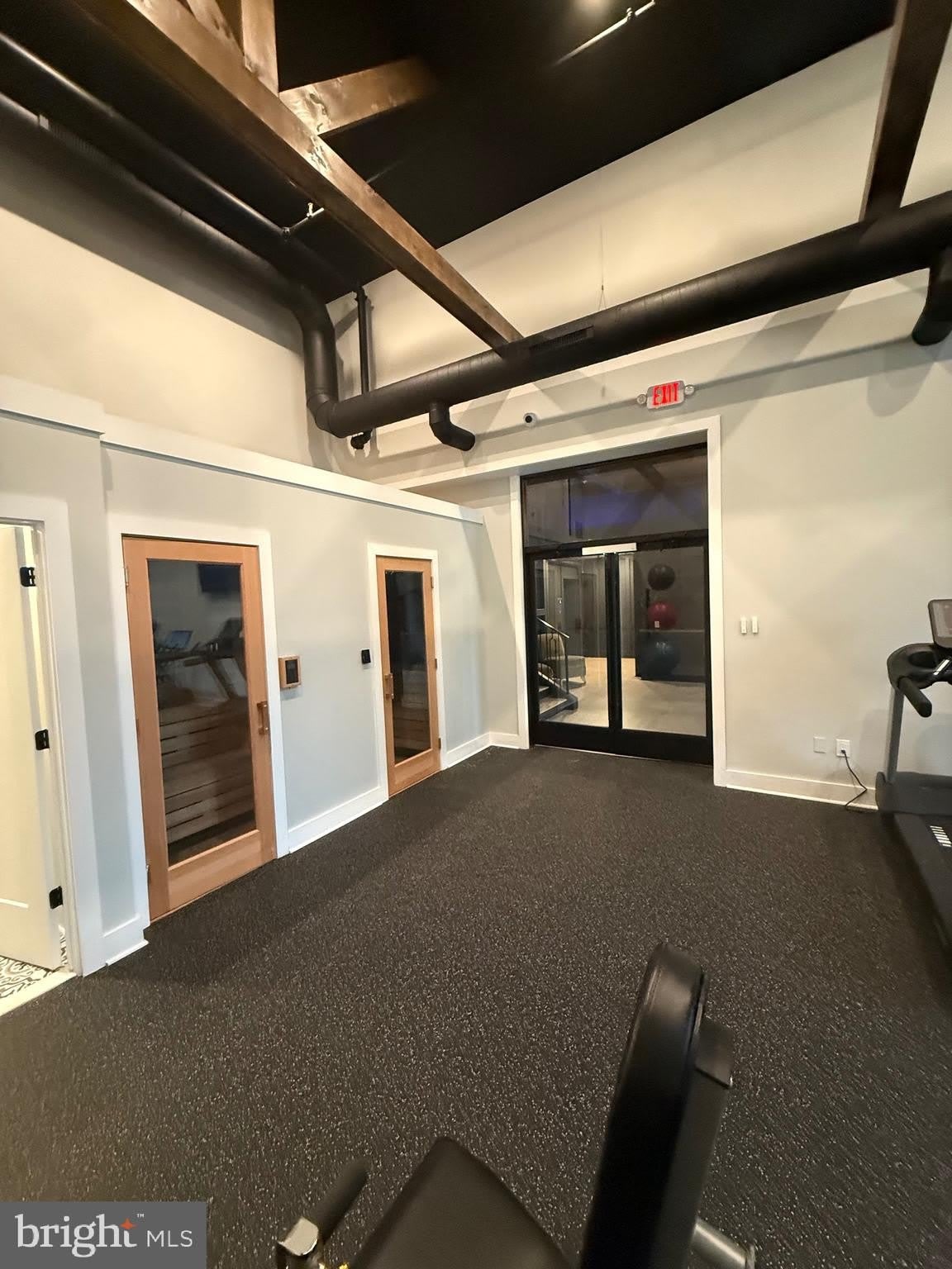 581 JAMESTOWN – photo 4