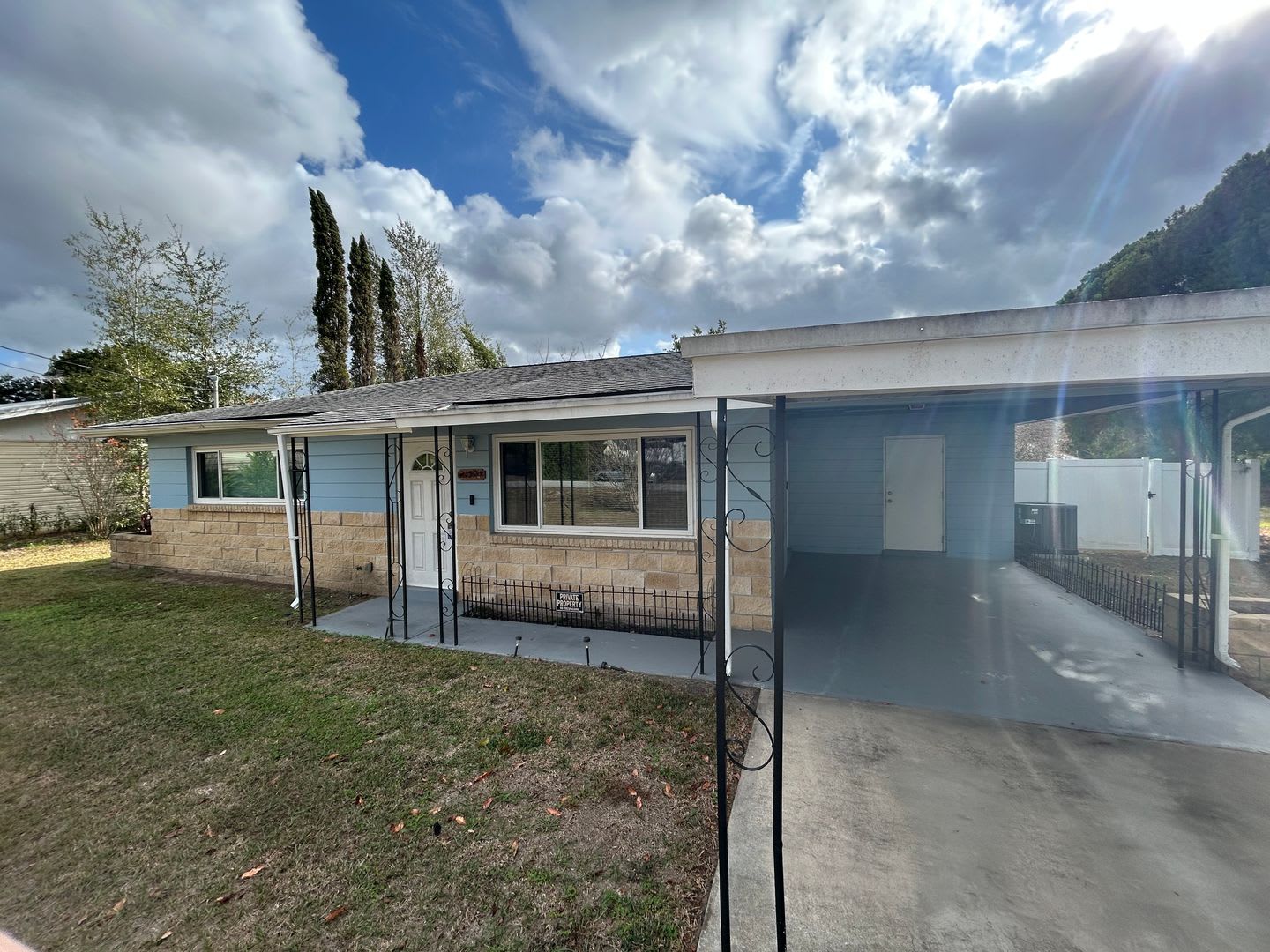 Charming 2-bedroom 1-bath home – photo 1