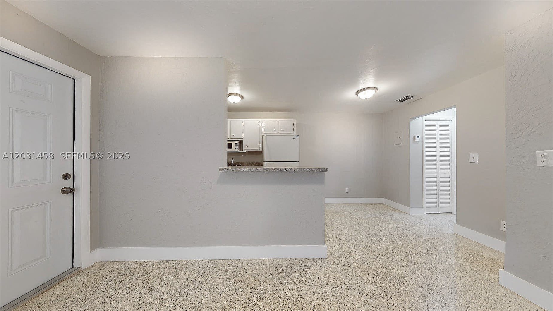 40 W 10Th St – photo 4