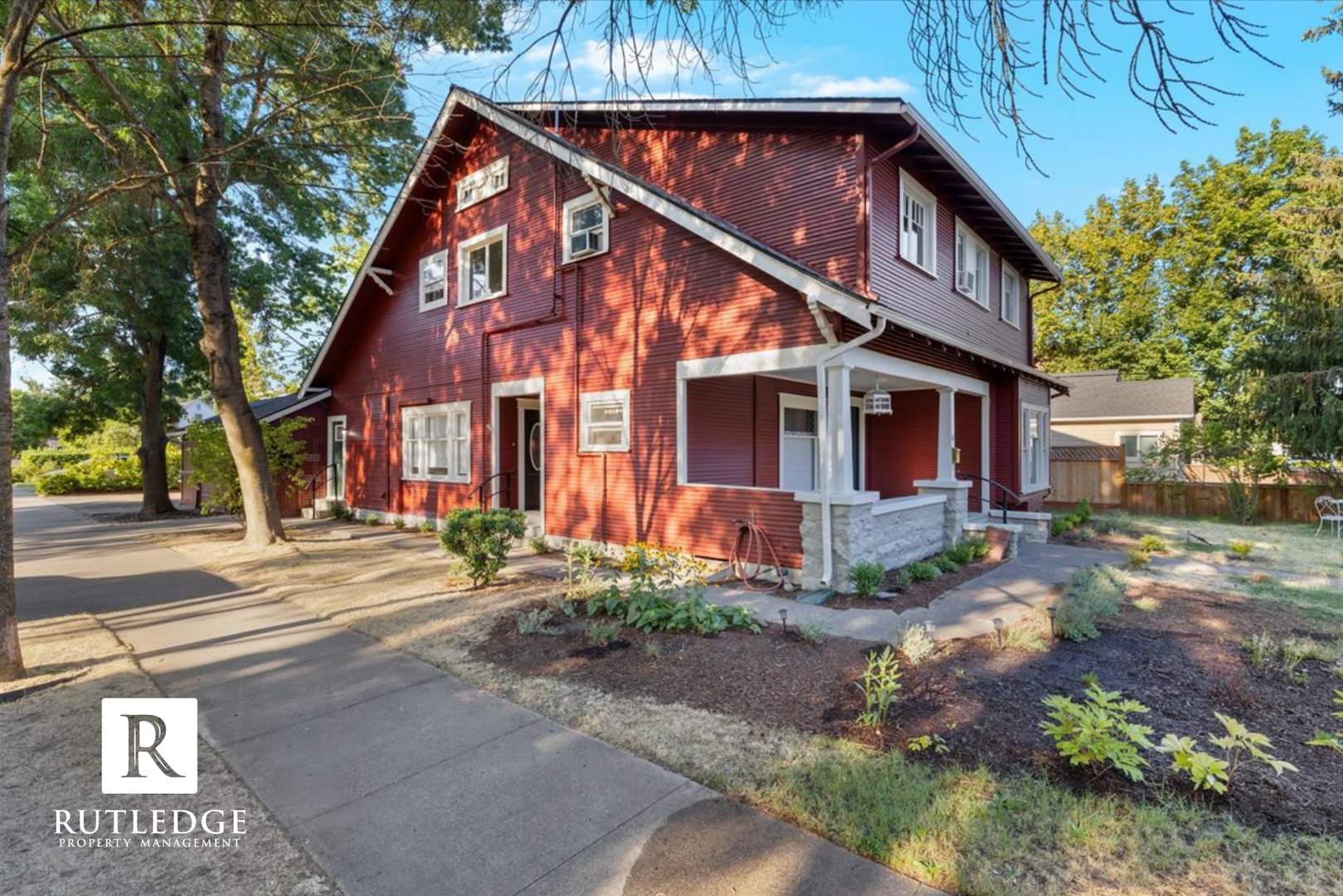 Charming Vintage 2 Bed / 1 Bath with Private Fenced Backyard ($500 OFF) – photo 5