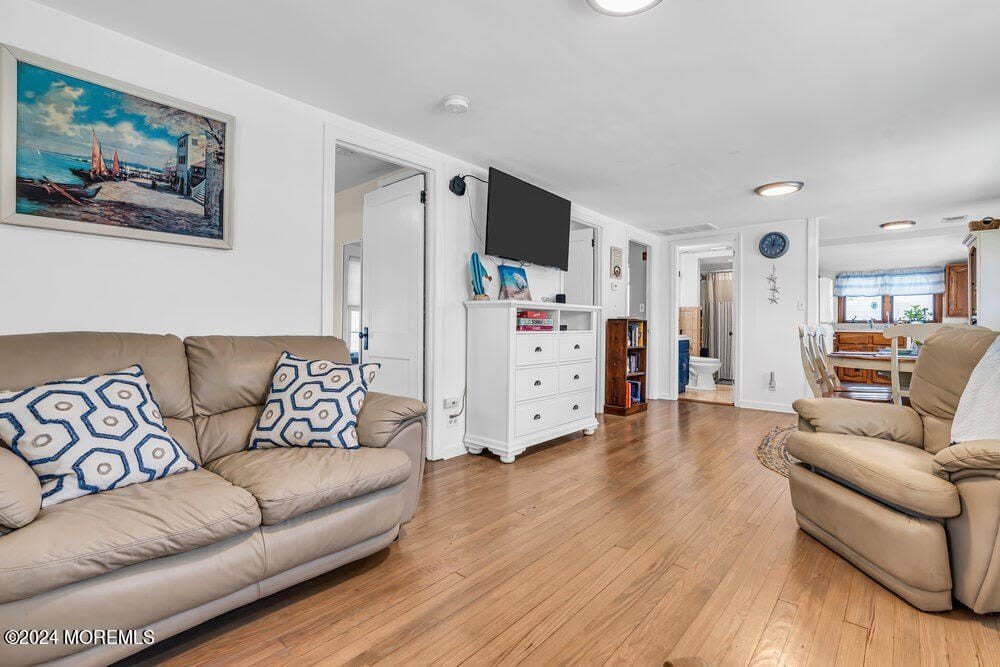 123 16th Avenue – photo 5