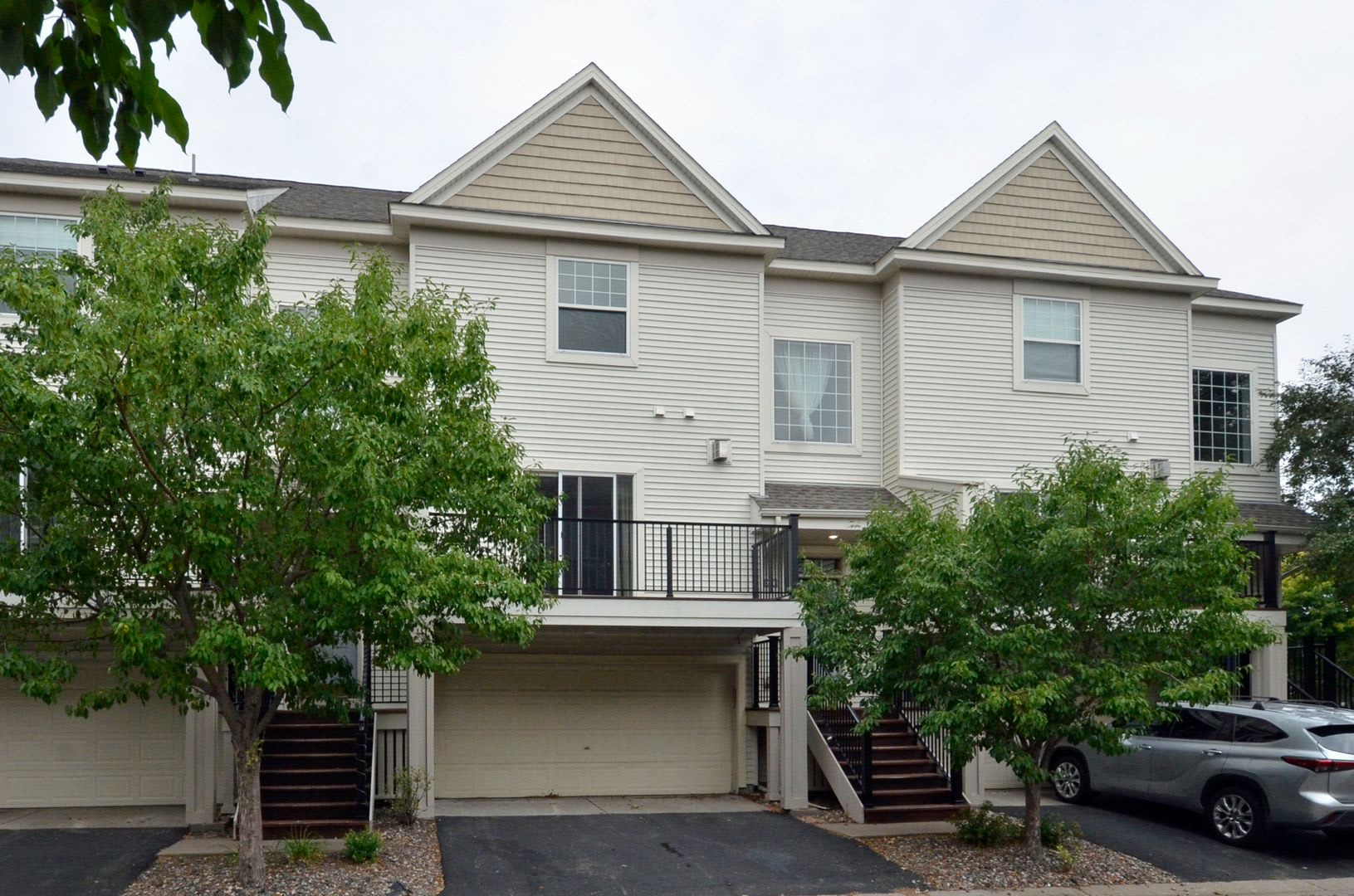 Spacious 4-Bed 3.5-Bath in Blaine – photo 1