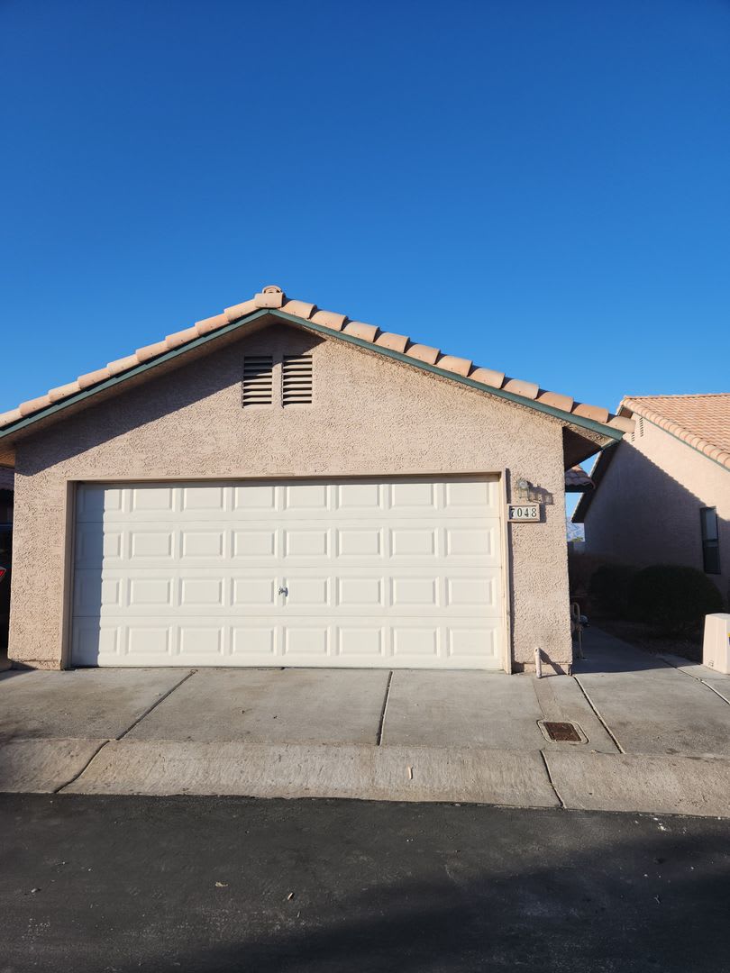 Single Story 2 Bed 2 Bath With 2 Car Garage In Gate Community – photo 2