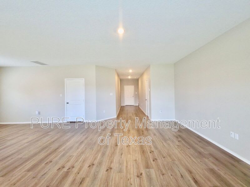 301 Freshwater Drive – photo 5