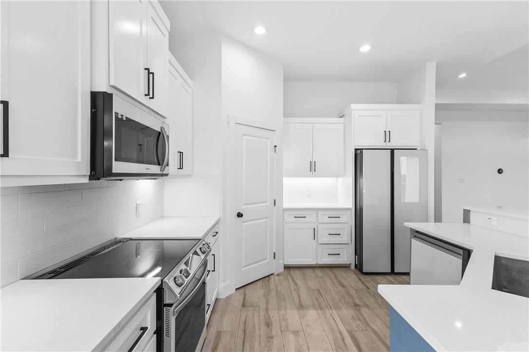 7721 Nadia Drive – photo 5