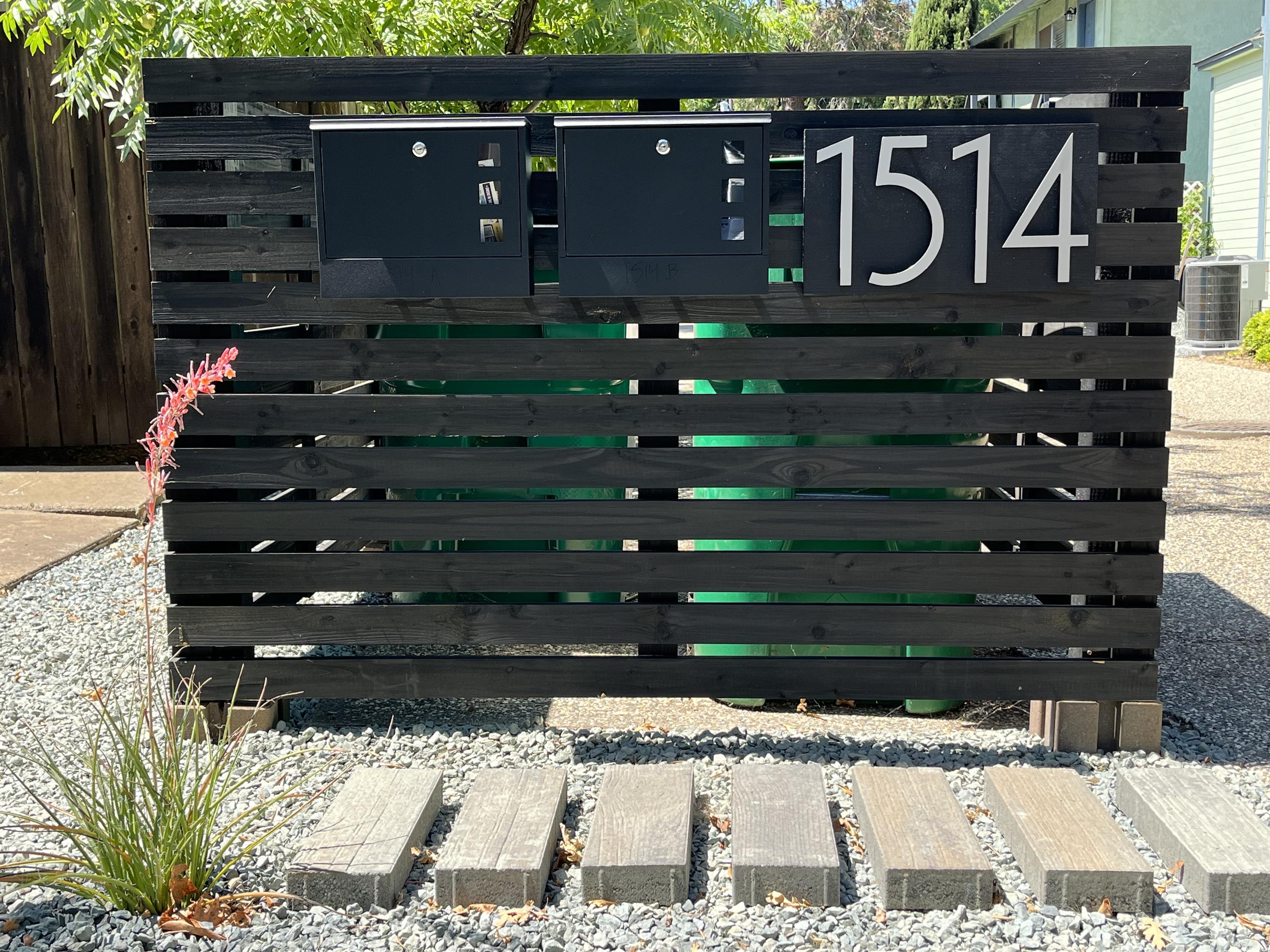 1514 Oakdale Street B – photo 1