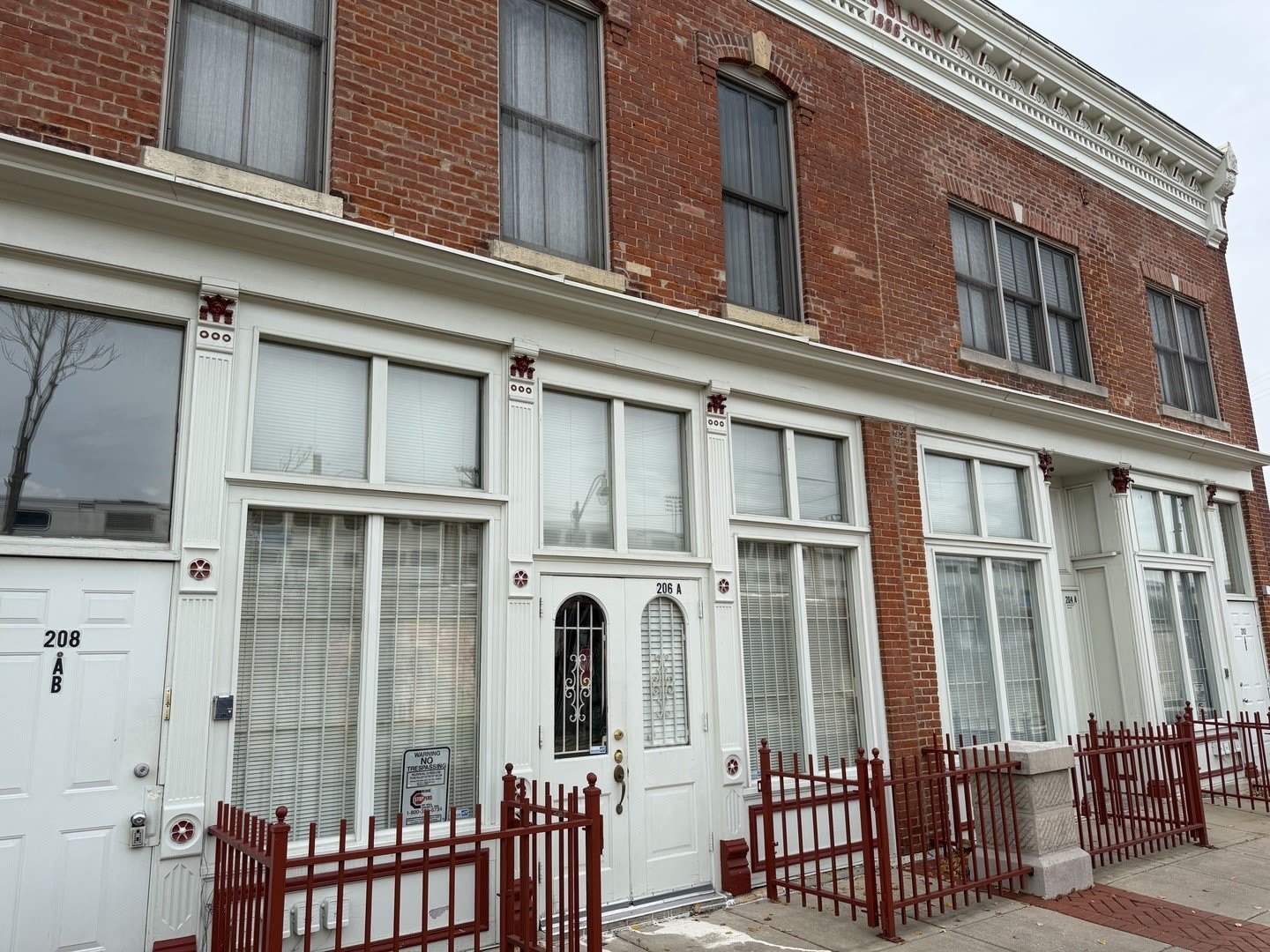 204 E Washington Street – photo 1