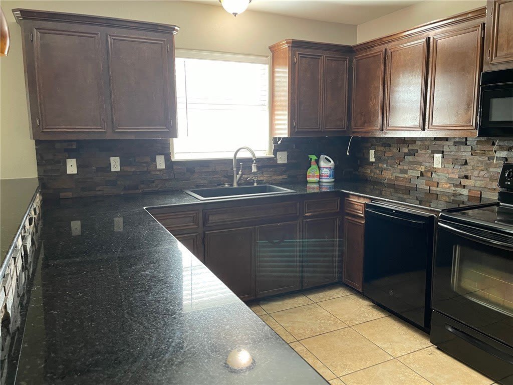 3334 Wood Creek Drive – photo 4