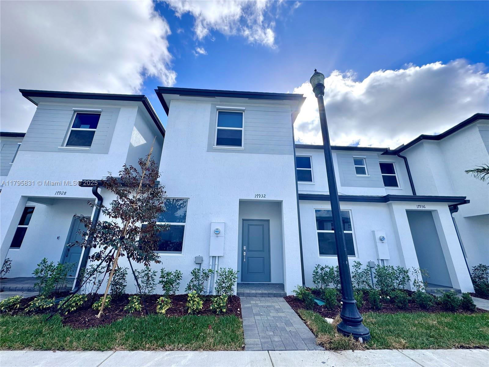 17854 Southwest 358th Street – photo 2
