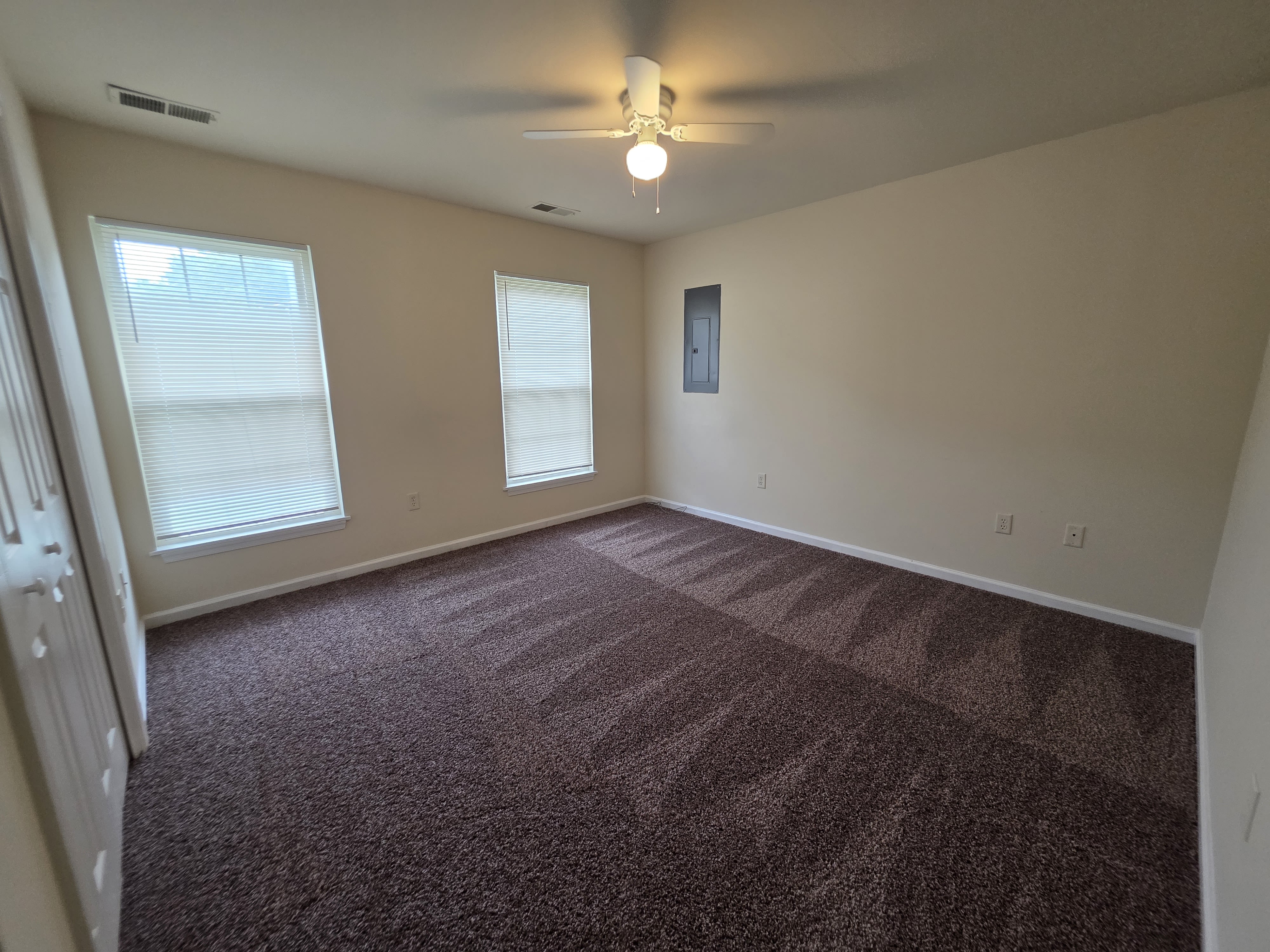 811 Roger St – photo 5