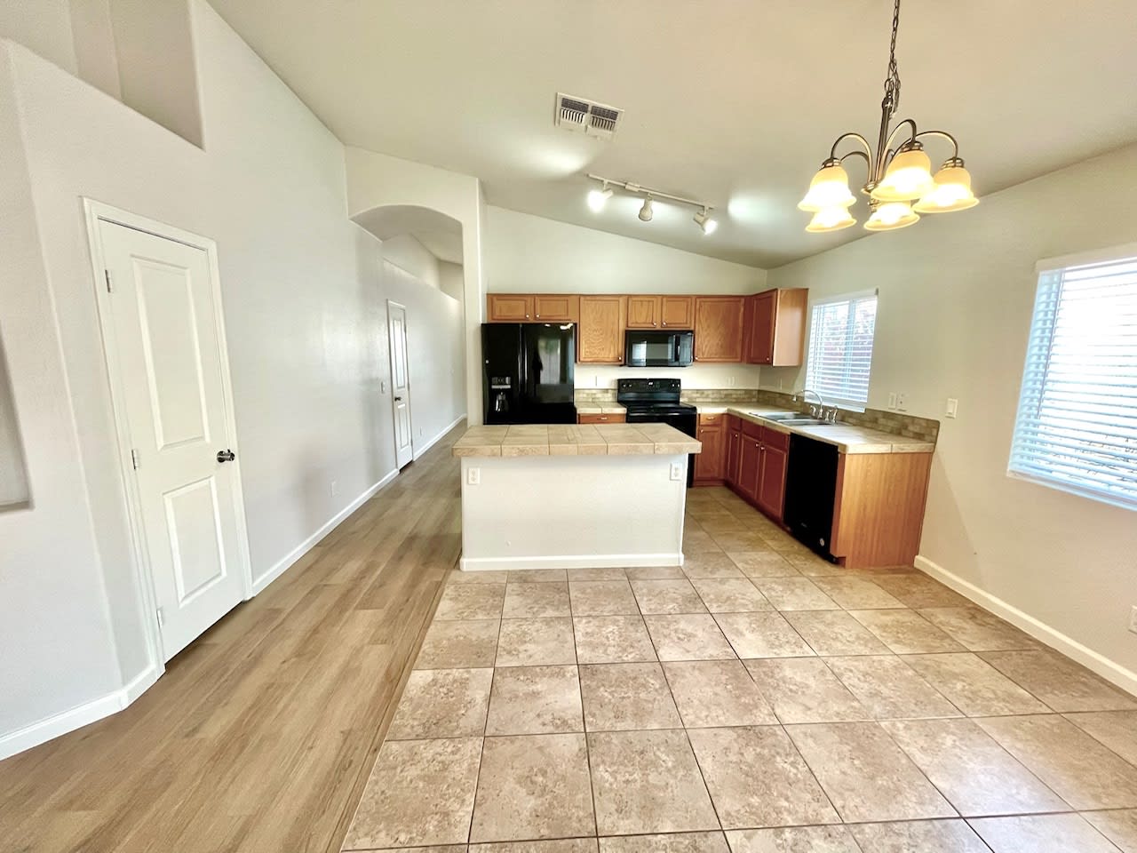 12005 W Holly St – photo 5