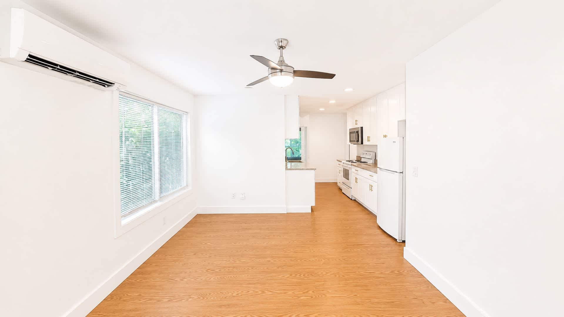 Black Mountain Garage Apartment- One occupant only! 6 Month Lease! – photo 3