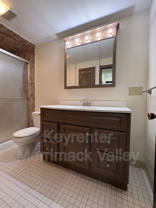 700 Robbins Ave – photo 5