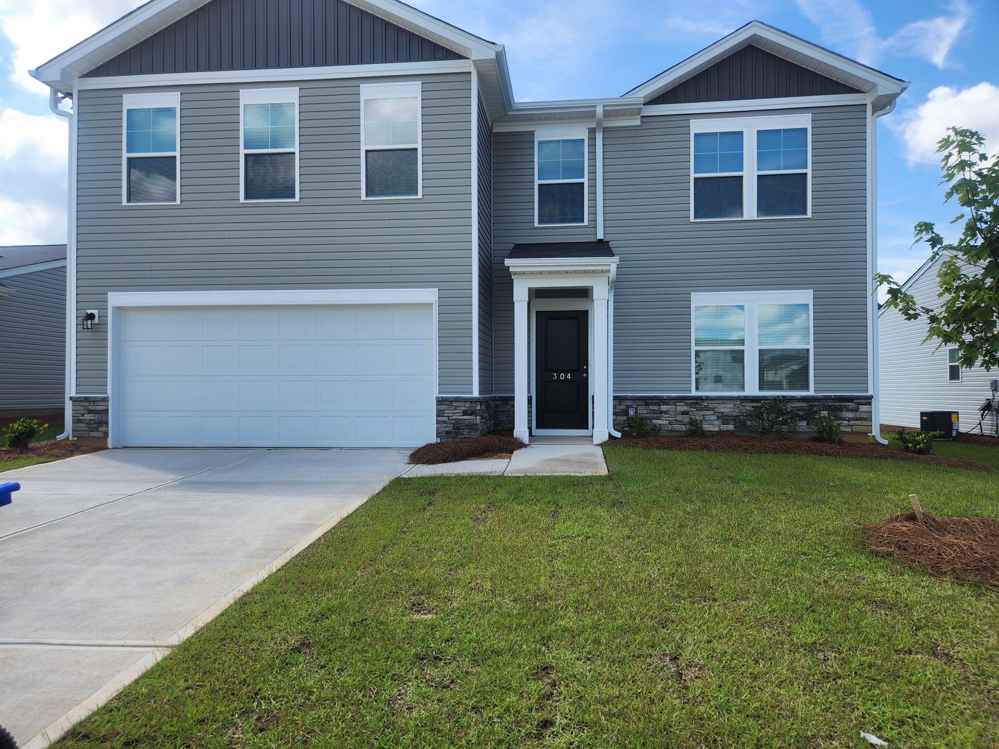 Beautiful 4 Bedroom 2 5 Bath With Office Space – photo 2