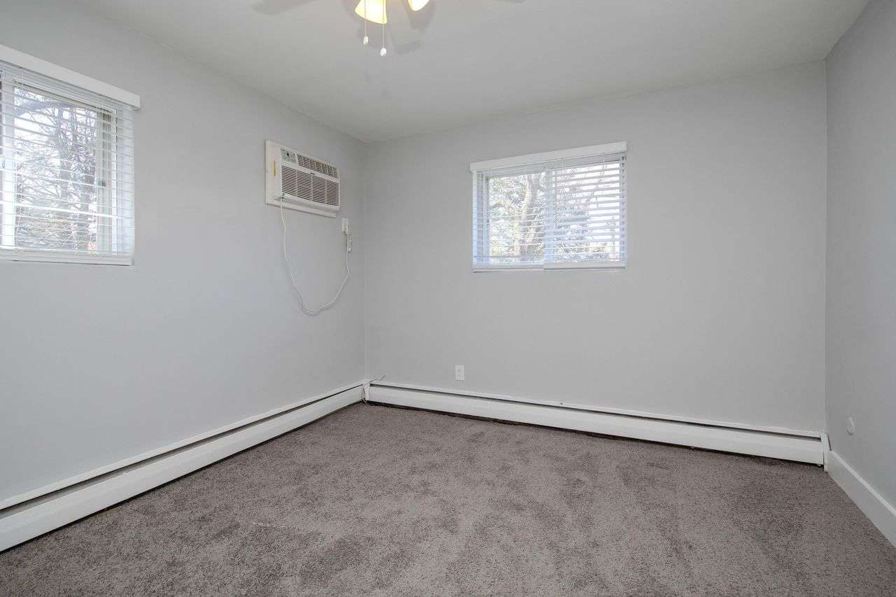 8th Street – photo 4