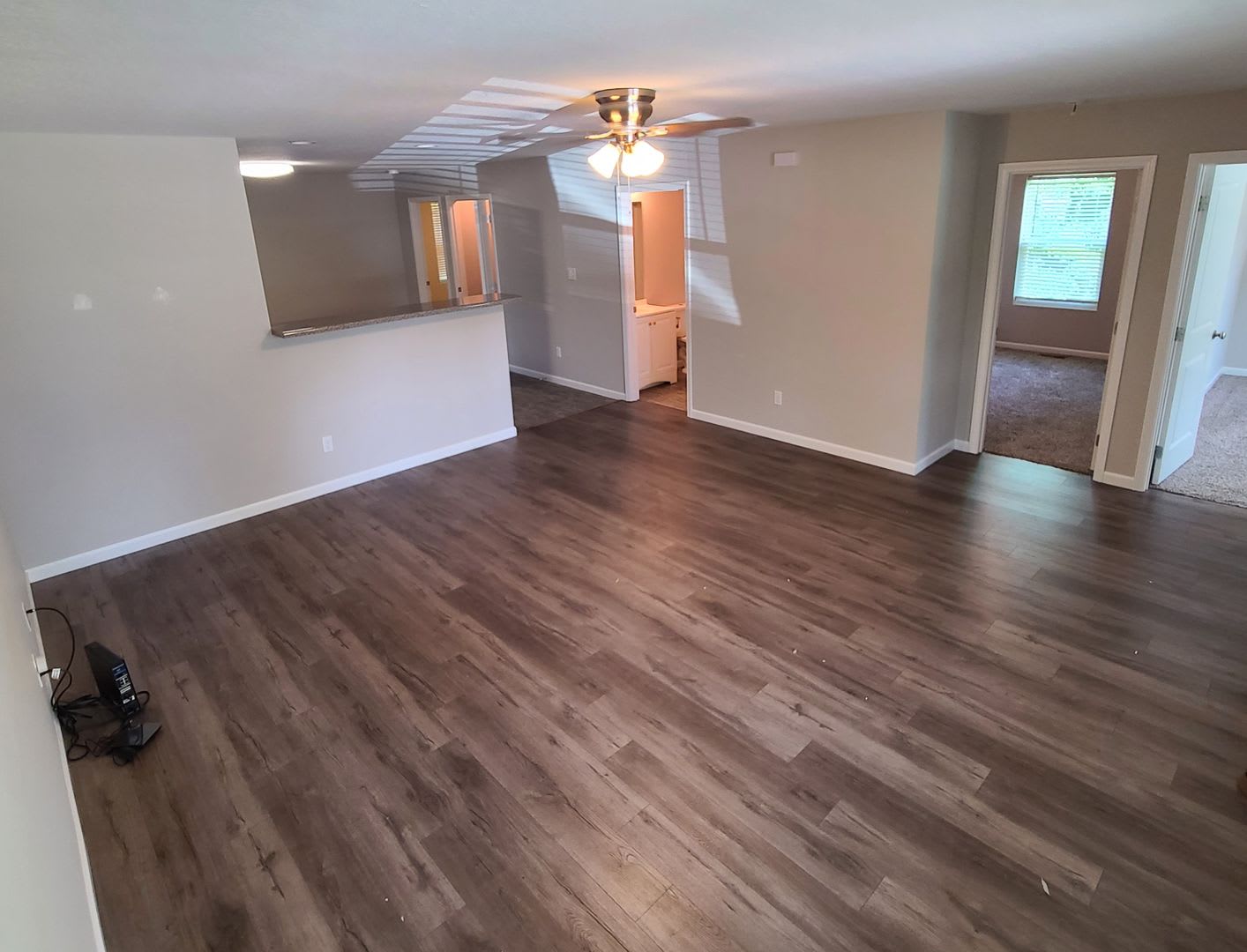 Knoxville 37917 3 Bedroom 2 Bath Home Cell Or Office – photo 2