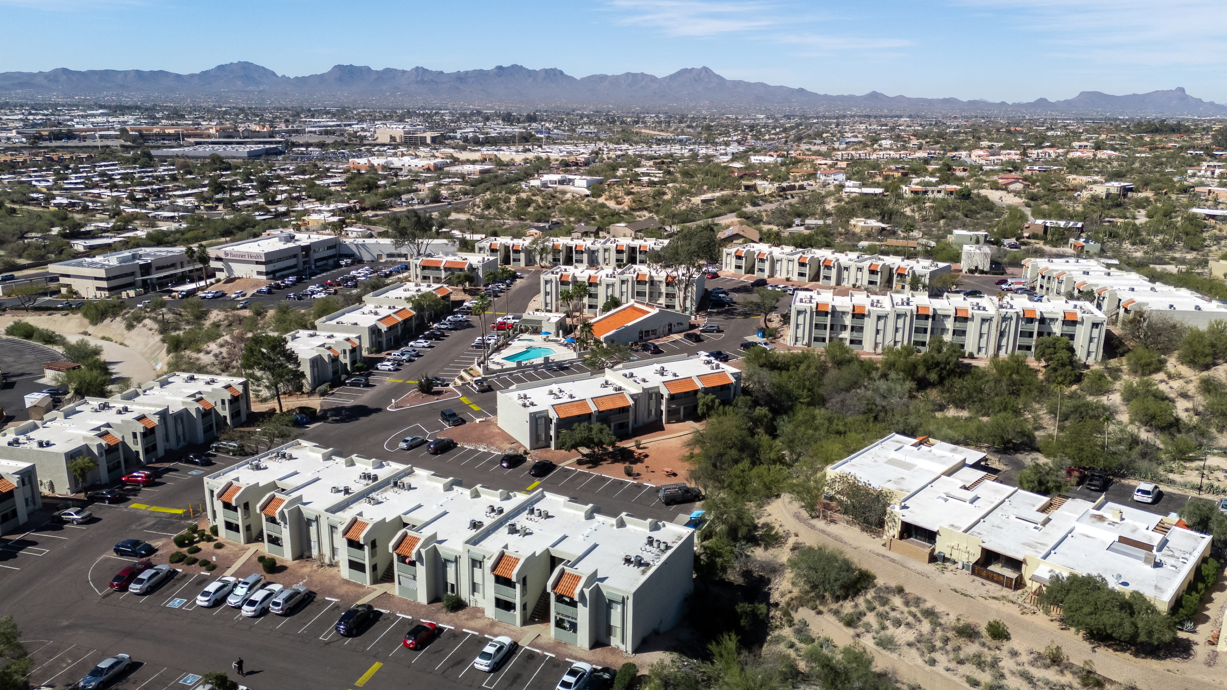 Custom Built Guest House Nw Tucson Available July 1 – photo 4