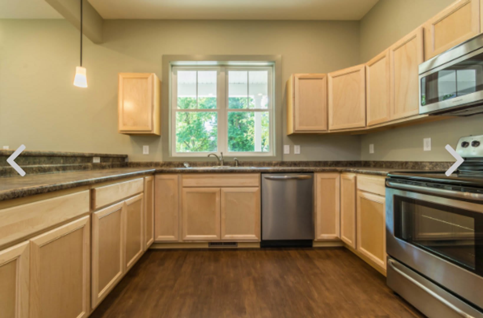 HUGE newly built 4 bed / 4.5 bath townhouse! – photo 3